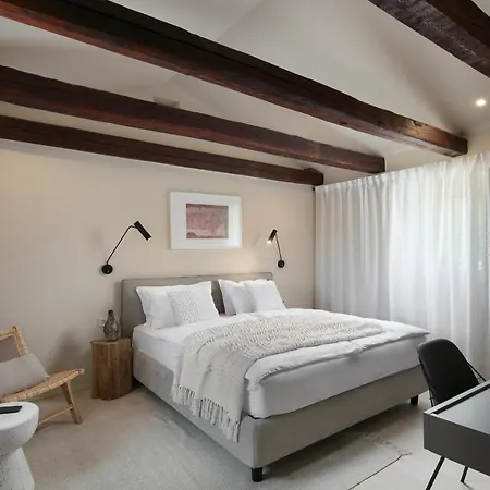 Stone House Baracchi *