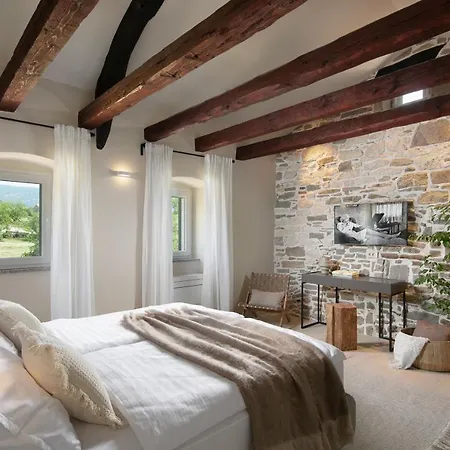 Villa Stone House Baracchi *