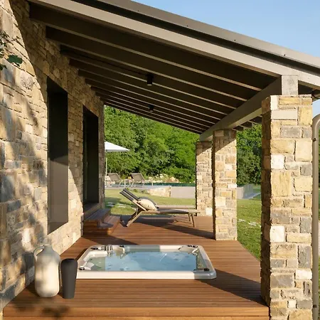 Stone House Baracchi Lanisce