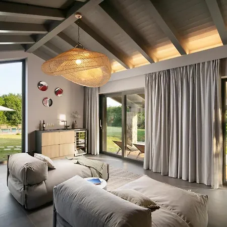 Stone House Baracchi Lanisce