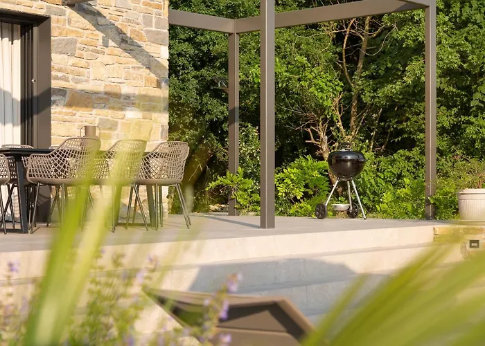 Stone House Baracchi Lanisce