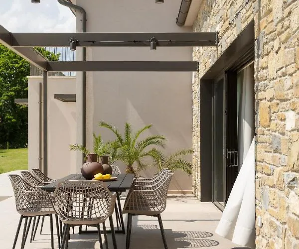 Stone House Baracchi * Lanisce