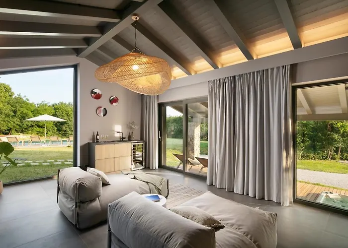 Stone House Baracchi Lanisce