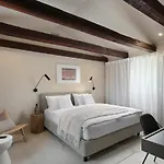 Stone House Baracchi *