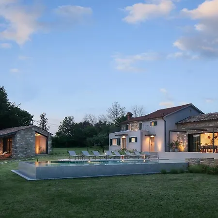 Stone House Baracchi Vila