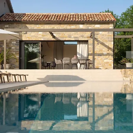 Stone House Baracchi Vila Lanisce