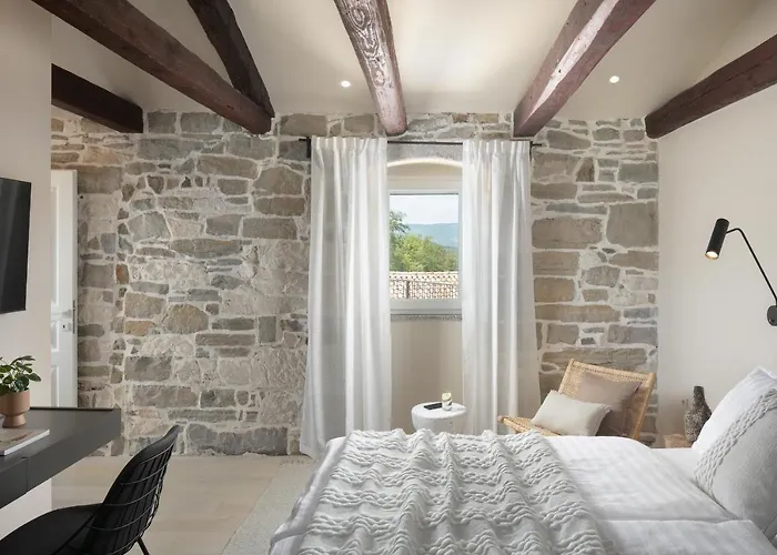 Stone House Baracchi