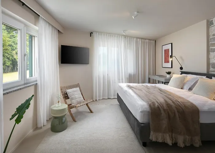 Stone House Baracchi