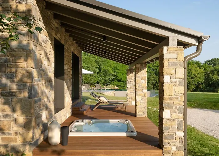 Stone House Baracchi Lanisce